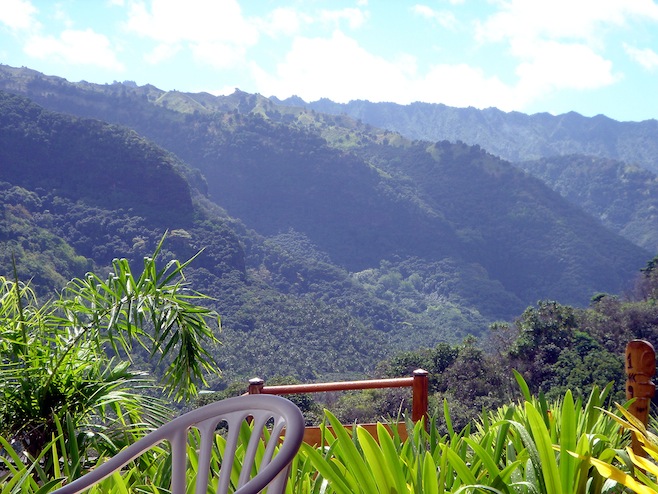 SoPac Marquesas Pearl Lodge View.JPG (192940 bytes)